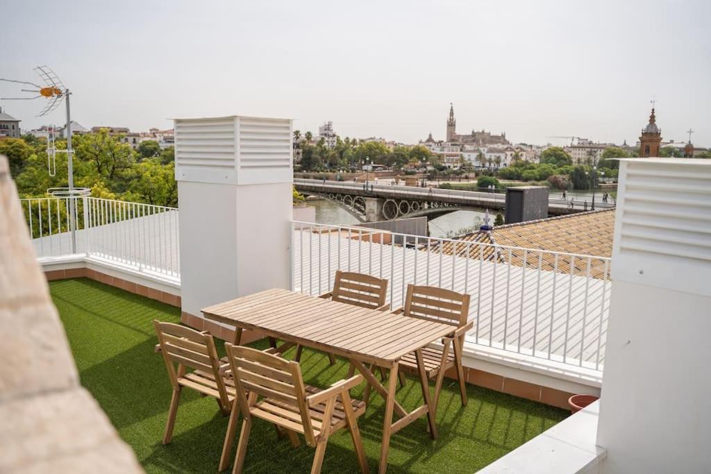 Appartamento Optimus Corazon De Triana Siviglia Esterno foto